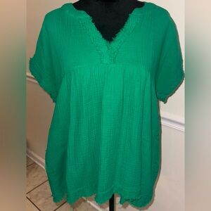 Zenana Emerald Green Frayed Hem Tunic Top with Pockets – Boho Chic (S)